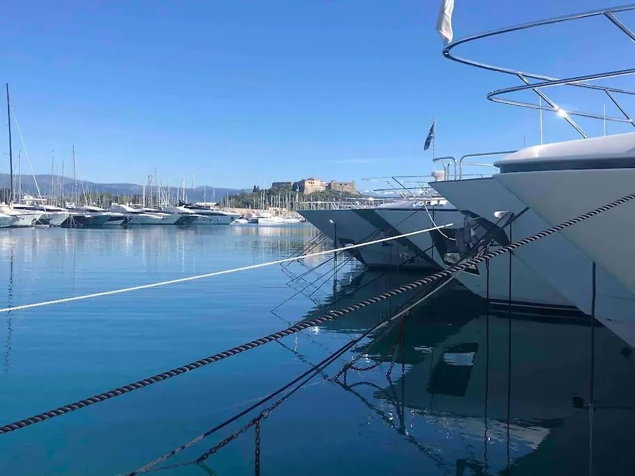 L Appartement De Manon, Centre Historique Du Vieil Antibes 0*,  França